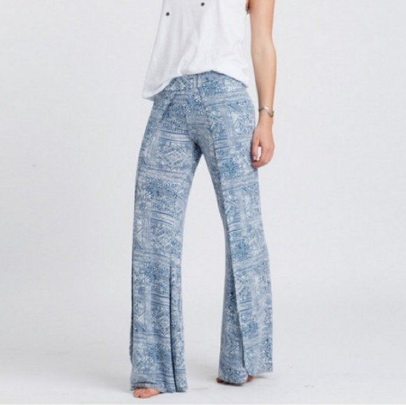 Billabong Pants - Billabong Tribal blue and white beach pants